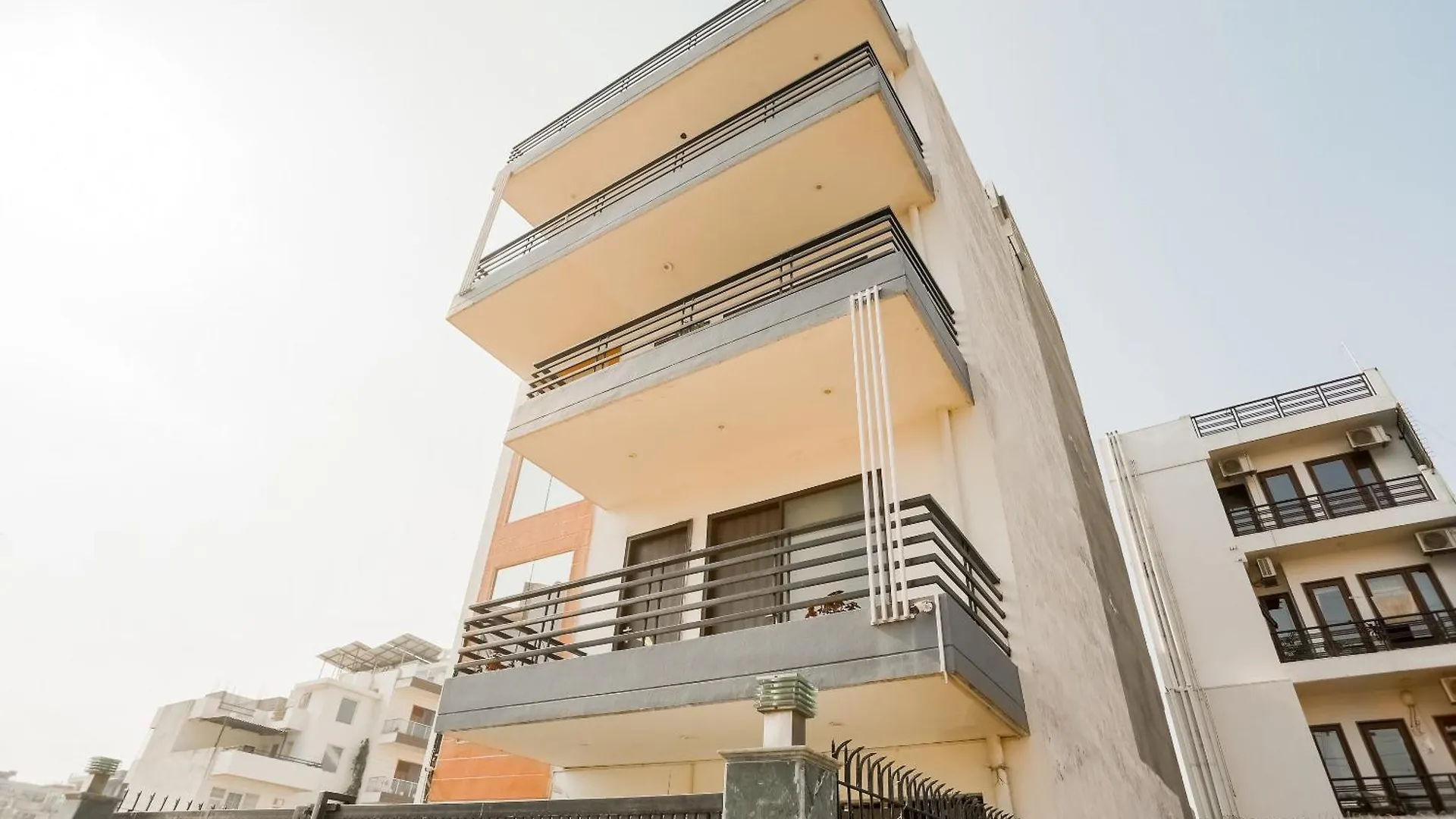 Fa Homes Stay Gurgaon Hotel