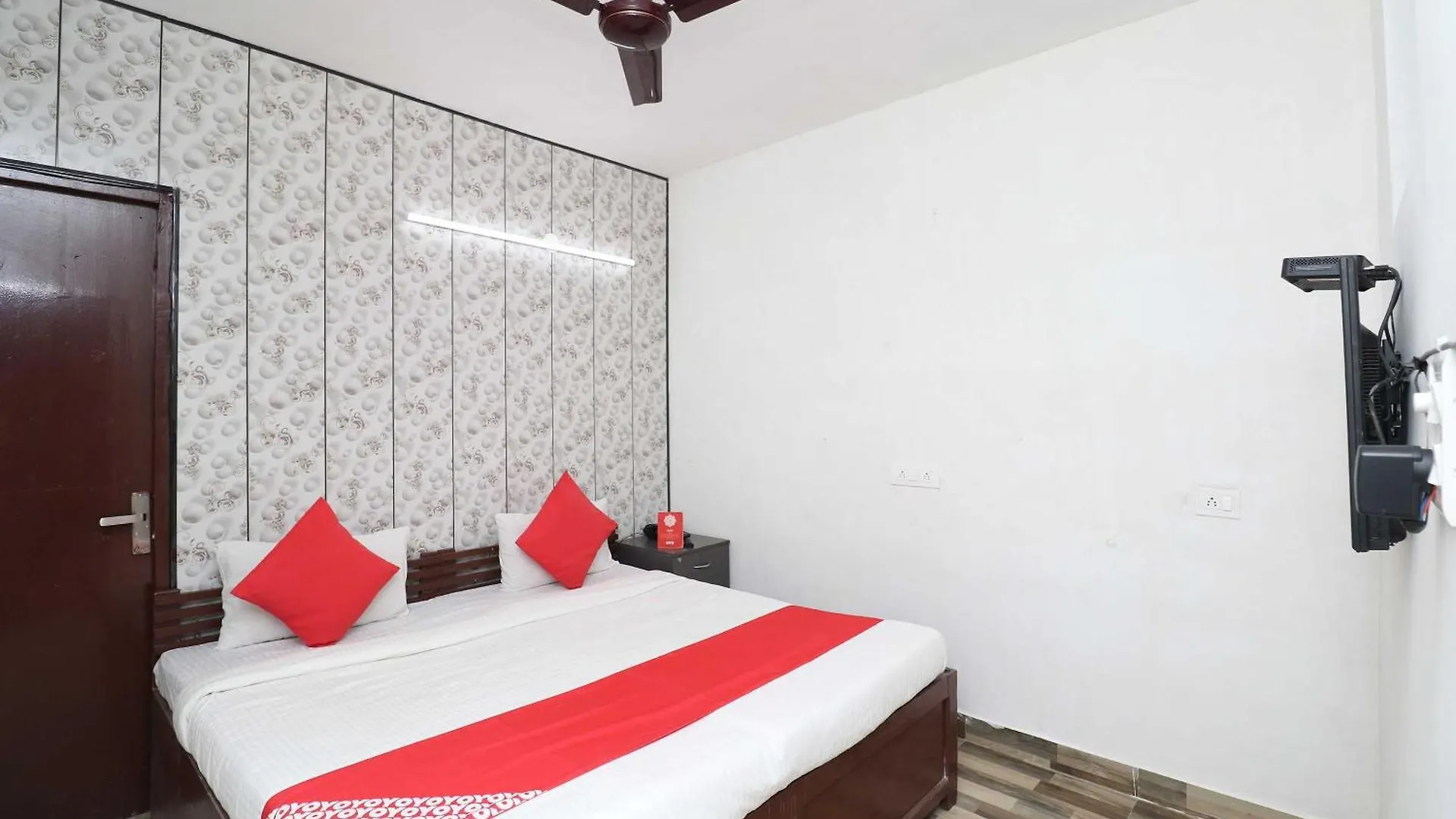 Fa Homes Stay Gurgaon Hotel